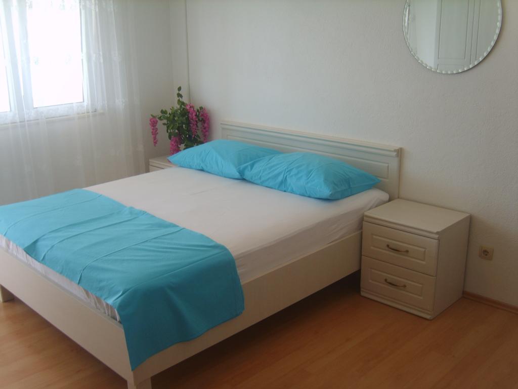 Apartments Iva Alla Trogir Rum bild