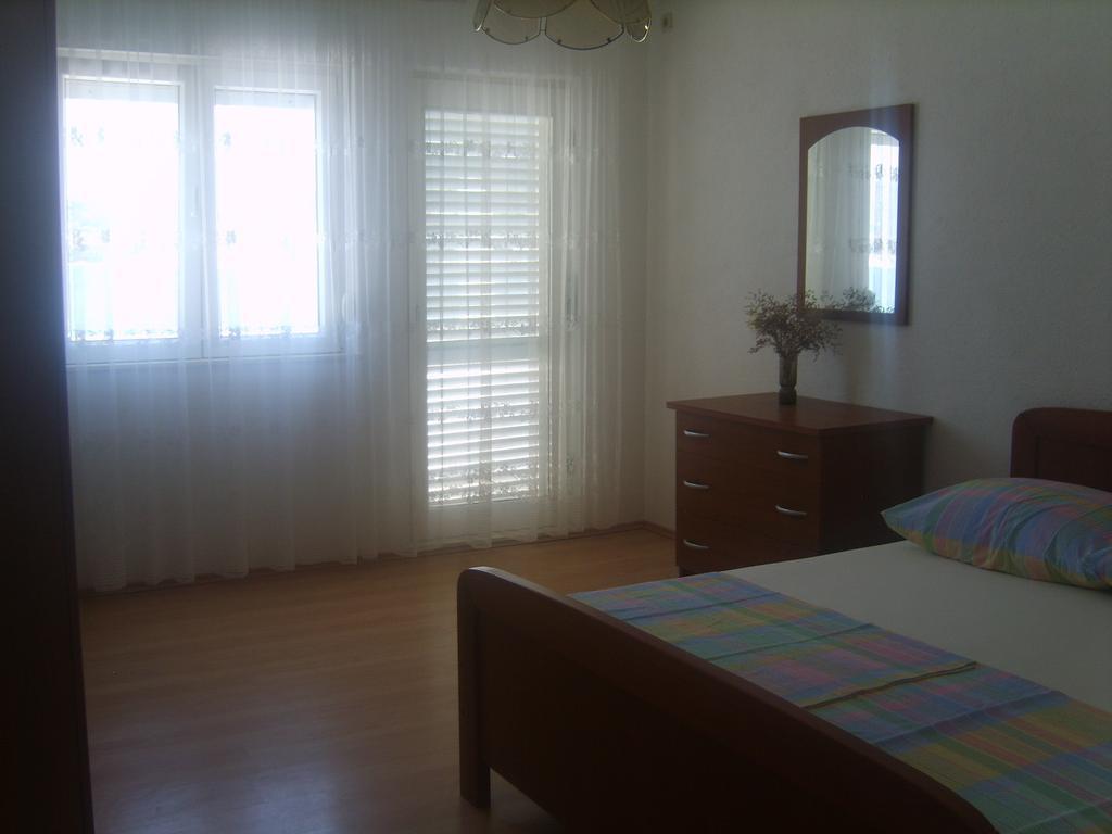 Apartments Iva Alla Trogir Rum bild